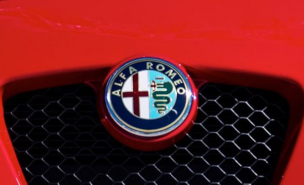 Color Alfa Romeo logo