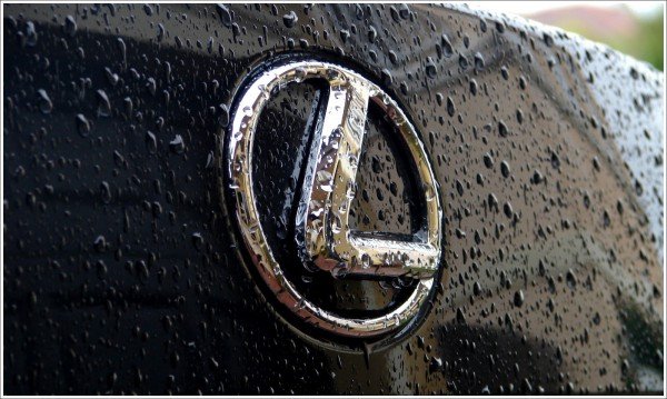 Lexus Emblem
